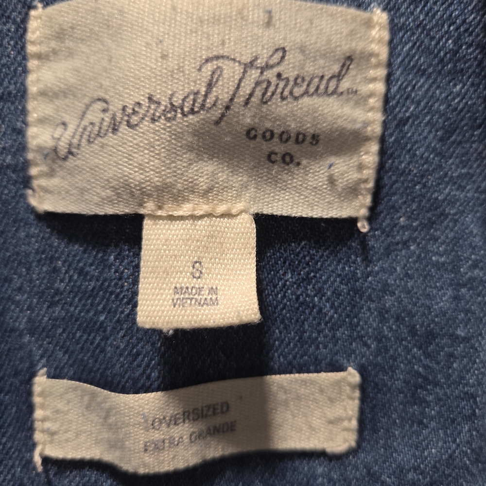 Universal Thread Retro Oversized Denim Shacket 10… - image 3